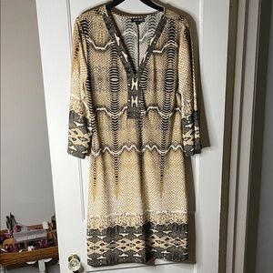 Voir Voir Beige and Black Patterned Dress. 3/4 sleeve,size 12. Non wrinkle. EUC